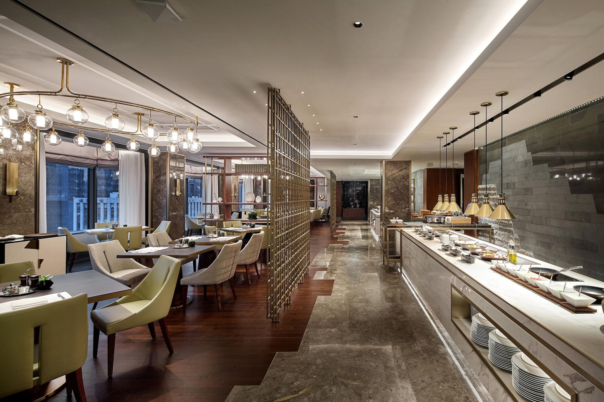 Lotte Hotel Seoul Executive Tower Exterior foto The Lounge at Hong Kong International Airport