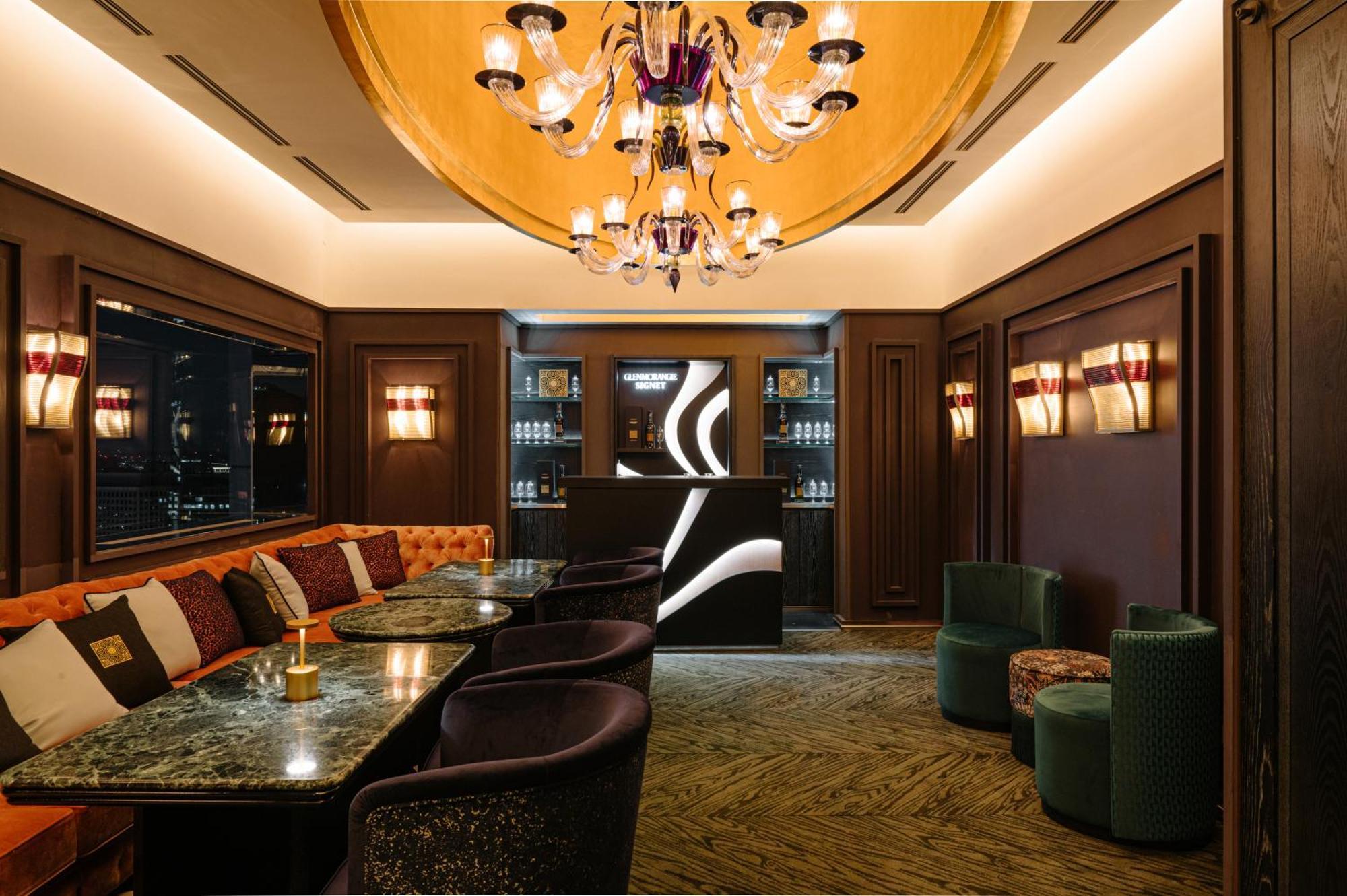 Lotte Hotel Seoul Executive Tower Exterior foto The interior of the bar