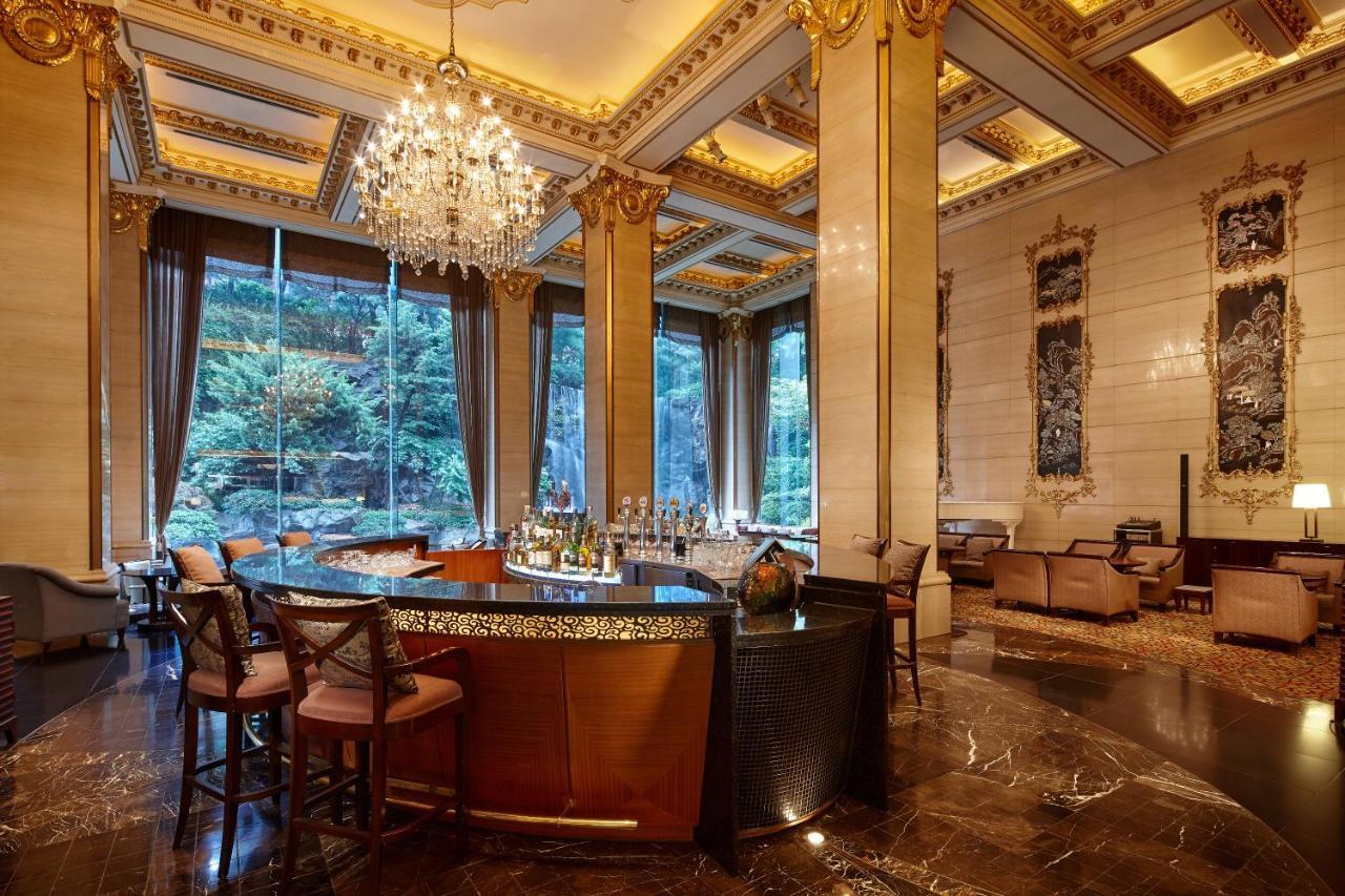 Lotte Hotel Seoul Executive Tower Exterior foto The bar at the Imperial Bar