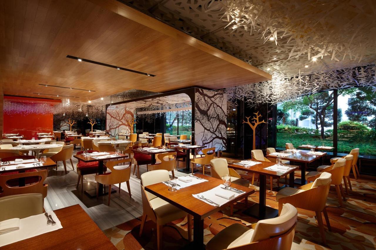 Lotte Hotel Seoul Executive Tower Exterior foto Restaurant in Tokyo